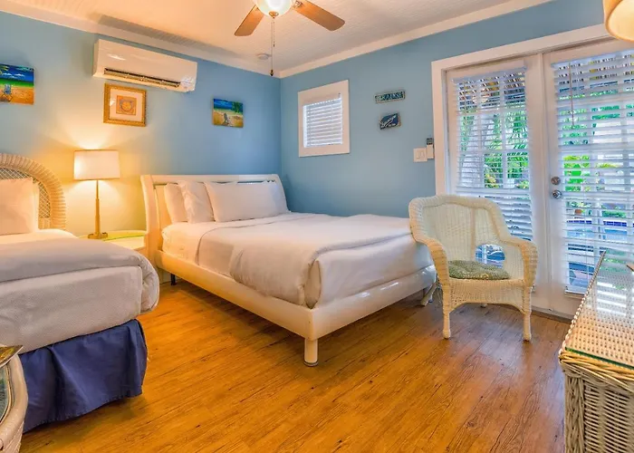 Seascape Tropical Inn (Adults Only)